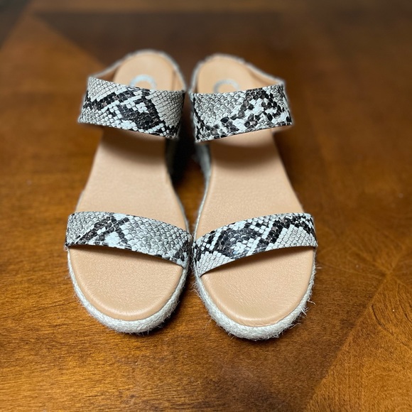 Snakeskin Slip-on Espadrille Wedges - Picture 7 of 9